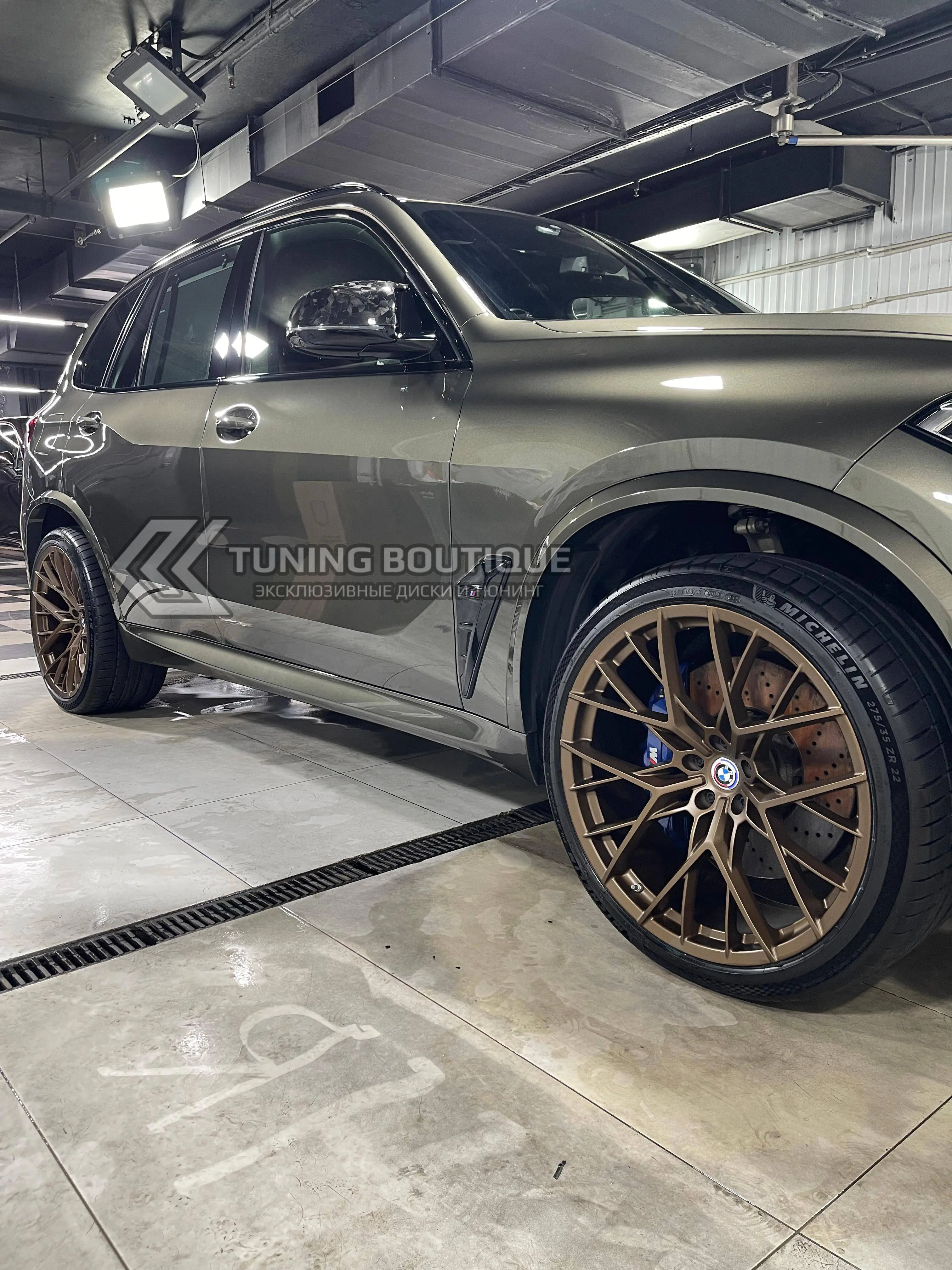 BMW X5M F95 на 22" кованых дисках нашего производства фото 4